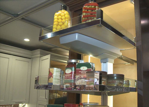 Kitchen cabinet door with built-in shelving