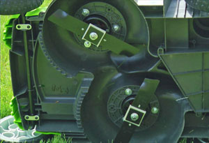 Twin blades on Greenworks' G-MAX 20